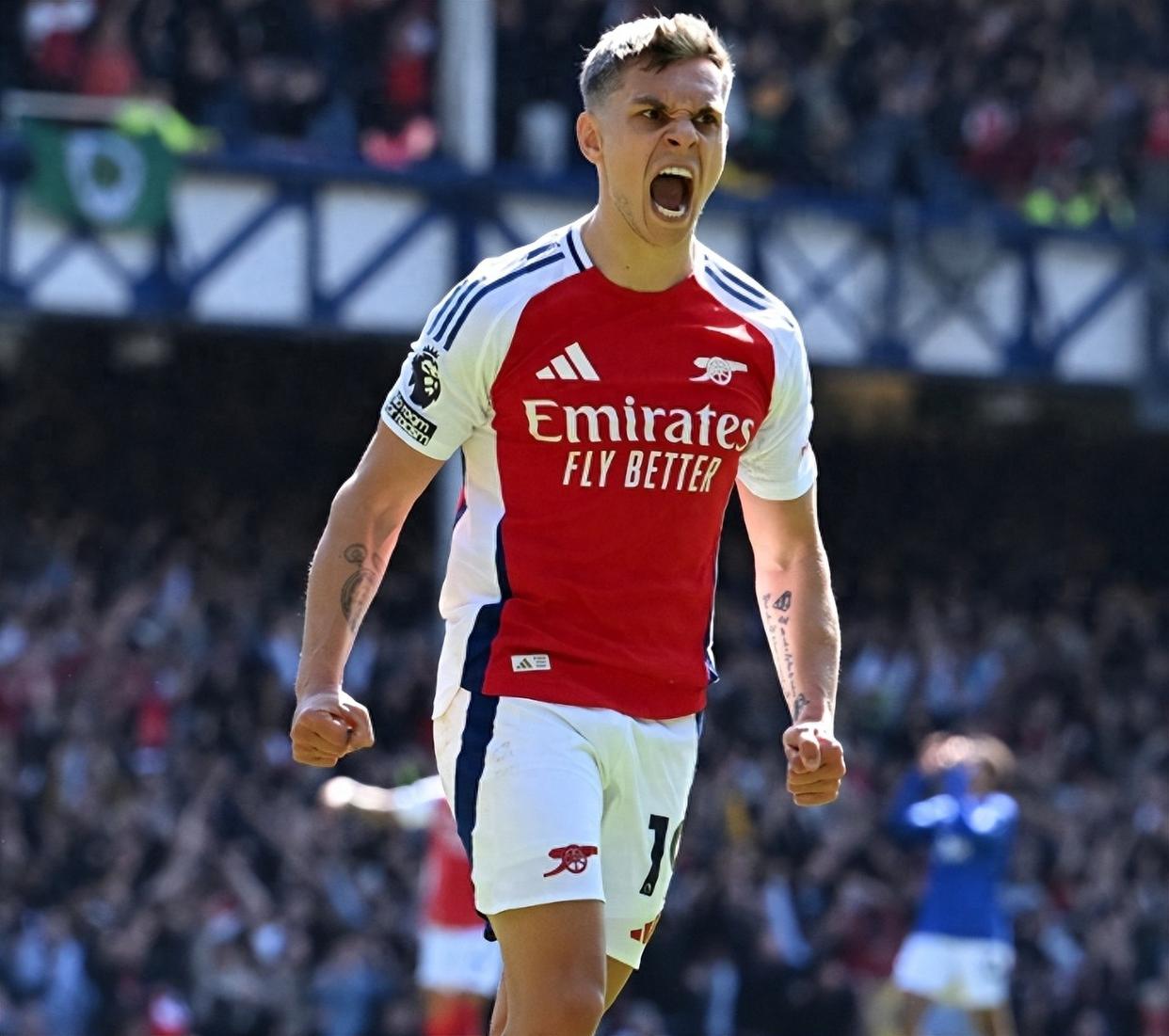 舍甫琴科：我喜欢这支米兰的热情；莱奥能在我那时的米兰踢球（舍甫琴科：现今米兰的激情可嘉，莱奥放到我当年的米兰也能站稳）