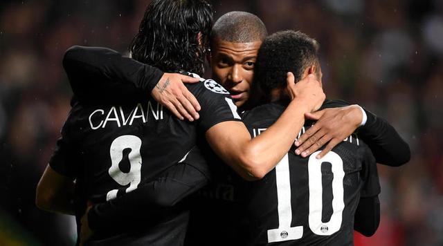 篮球勇士球星训练加量，备战强度升级（勇士球星加码训练，备战强度再升级）