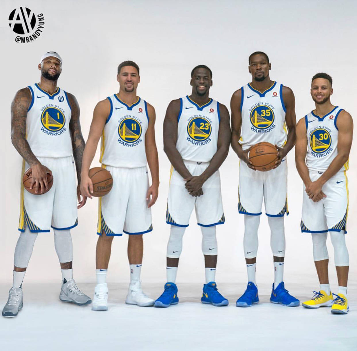 西班牙此前10次对阵乌拉圭5胜5平保持不败，打进16球丢8球（西班牙近10次对阵乌拉圭取得5胜5平不败战绩，共打入16球失8球）