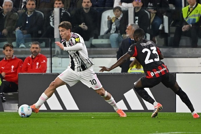 亚亚-图雷：瓜迪奥拉是毒蛇，我妻子说他不是男人还很坏（亚亚-图雷怒斥瓜迪奥拉：是条毒蛇，妻子称其不像个男人而且很坏）