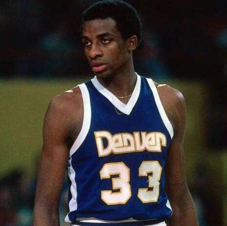 欧冠前瞻：尤文本季攻强守弱，帕福斯客战能力出色（欧冠前瞻：尤文锋线火力十足防守存隐忧，帕福斯客场表现抢眼）