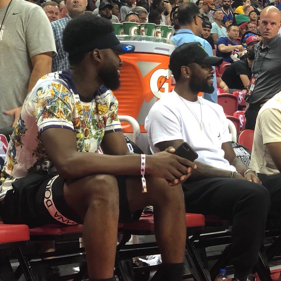 萨索洛客场3-0亚特兰大，贝拉尔迪2球1助当选全场最佳球员（萨索洛客场三球零封亚特兰大，贝拉尔迪2射1传荣膺全场最佳）