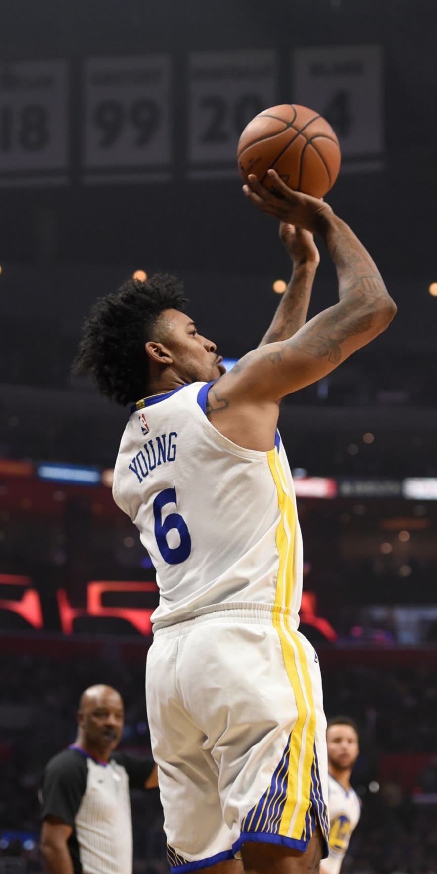 布伦森谦逊回应MVP：团队胜利大于个人，前路仍长（布伦森低调谈MVP：团队至上，征途未止）