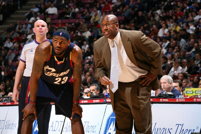 日职联半场：莱奥破门被吹，鹿岛鹿角暂0-0横滨FC（日职联半场战报：莱奥进球被判无效，鹿岛鹿角0-0横滨FC）