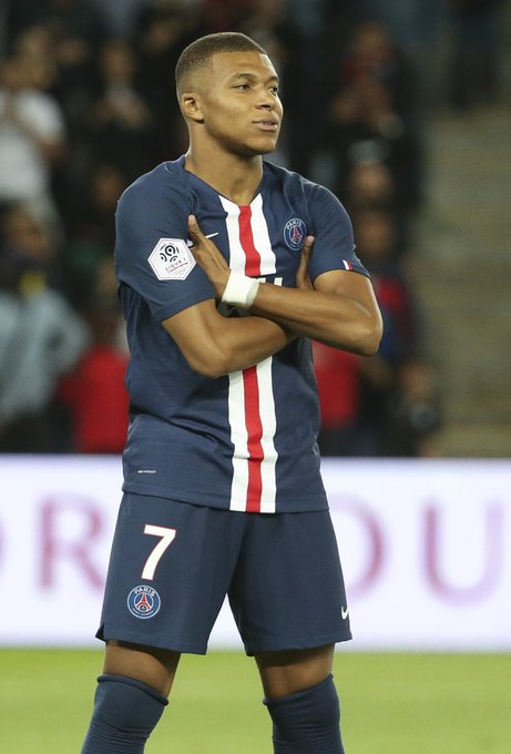 中超比赛亮点：上海申花绝杀广州队,（中超焦点战：上海申花压哨绝杀广州队）