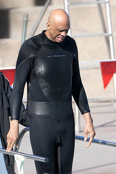 拖欠波兰前国脚工资，扎马雷克体育被处以转会禁令（因拖欠波兰前国脚薪资，扎马雷克体育遭转会禁令）