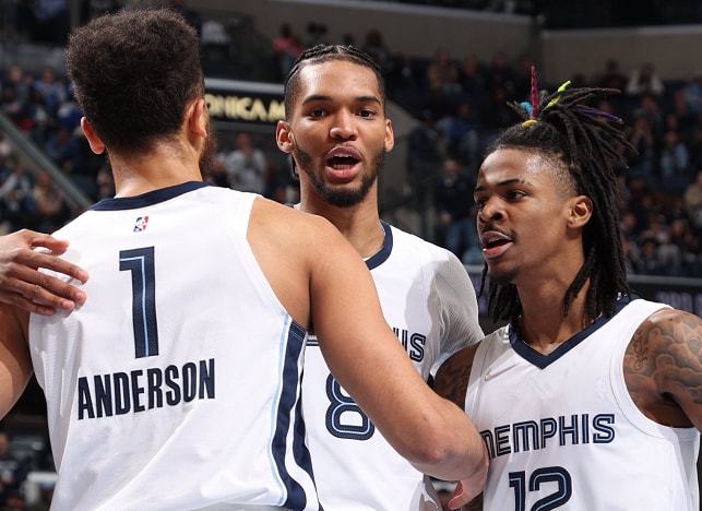 NBA：湖人惨遭大逆转 詹姆斯无力回天（NBA：湖人被翻盘，詹姆斯难挽败局）