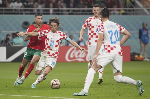 NBA杯战报：小贾伦·杰克逊24分，灰熊112-107击败快船（NBA季中锦标赛赛况：小贾伦·杰克逊砍下24分，灰熊112-107险胜快船）