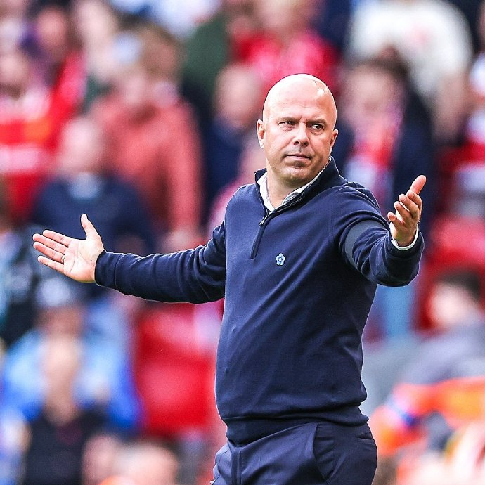 76人末节强势反击，森林狼紧随其后防守端表现抢眼（76人末节强势反扑，森林狼防守端同样抢眼）