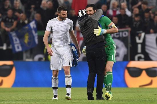 西甲11月最佳球员候选：姆巴佩、亚马尔、格列兹曼在列（西甲11月最佳球员候选公布：姆巴佩、亚马尔、格列兹曼入围）