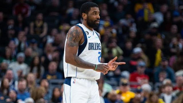 湾区记者：年轻球员要么成为争冠一部分要么成为筹码 勇士都不占（湾区记者：年轻球员要么冲冠要么当筹码，勇士两头都落空）