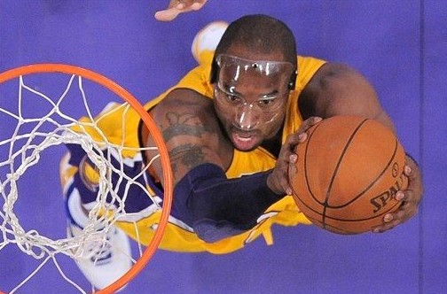 马竞3-2逆转埃因霍温，瑟洛特传射建功，阿尔瓦雷斯破门（马竞3-2上演逆转击退埃因霍温，瑟洛特传射发威，阿尔瓦雷斯破门）