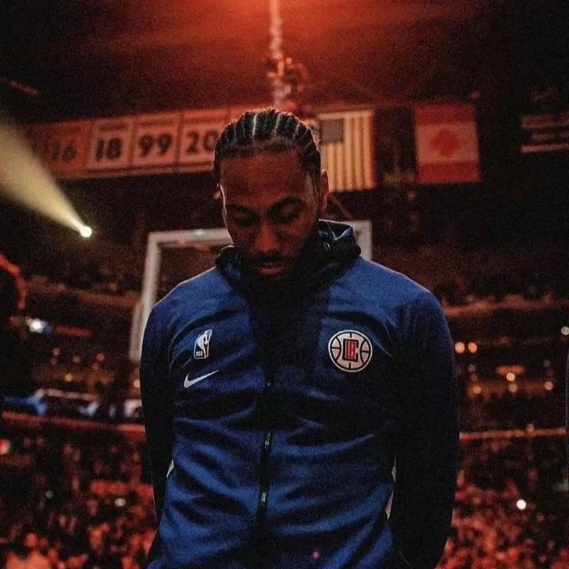 埃梅里：主场战胜阿森纳真的很开心，英超是本赛季首要目标（埃梅里：主场击败阿森纳令人欣喜，本赛季首要任务锁定英超）