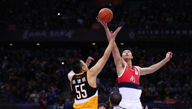 英超 托特纳姆热刺VS布伦特福德：比分预测（英超焦点战：托特纳姆热刺迎战布伦特福德，比分前瞻）