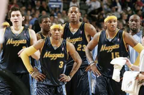 邮报：明年世界杯上下半场中段设强制补水时间，每次三分钟（《邮报》：明年世界杯将在上下半场中段增设3分钟强制补水暂停）