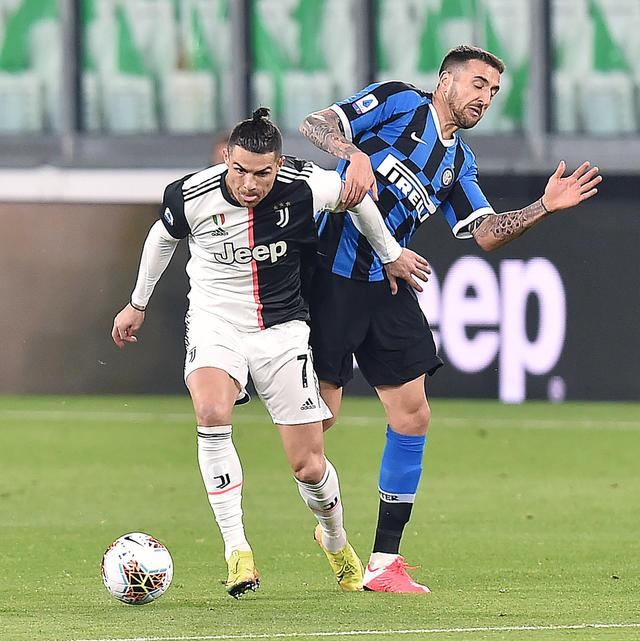 还没踢过意甲，跟队记者：维拉蒂被中间人推荐给尤文（尚未征战意甲，随队记者称中间人已将维拉蒂推荐至尤文图斯）