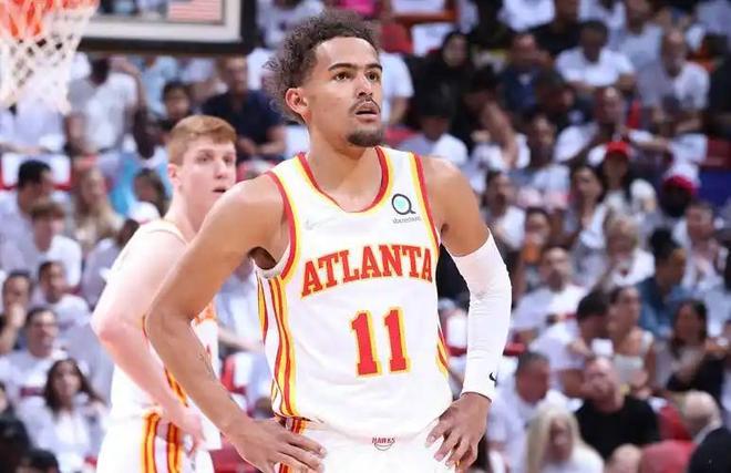 英超：曼城主场3-0完胜诺维奇（英超：曼城主场3比0轻取诺维奇）