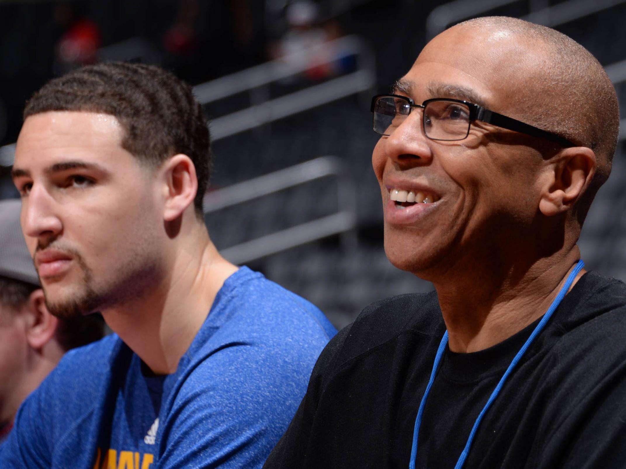 单场24记三分！掘金追平本赛季联盟单场三分纪录以及队史纪录（掘金单场命中24记三分，追平本季联盟与队史单场纪录）