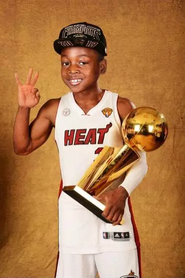 塞尔希奥：奥亚萨瓦尔归队在即；没有人对球队现状感到满意（塞尔希奥：奥亚萨瓦尔即将回归，球队现状无人满意）