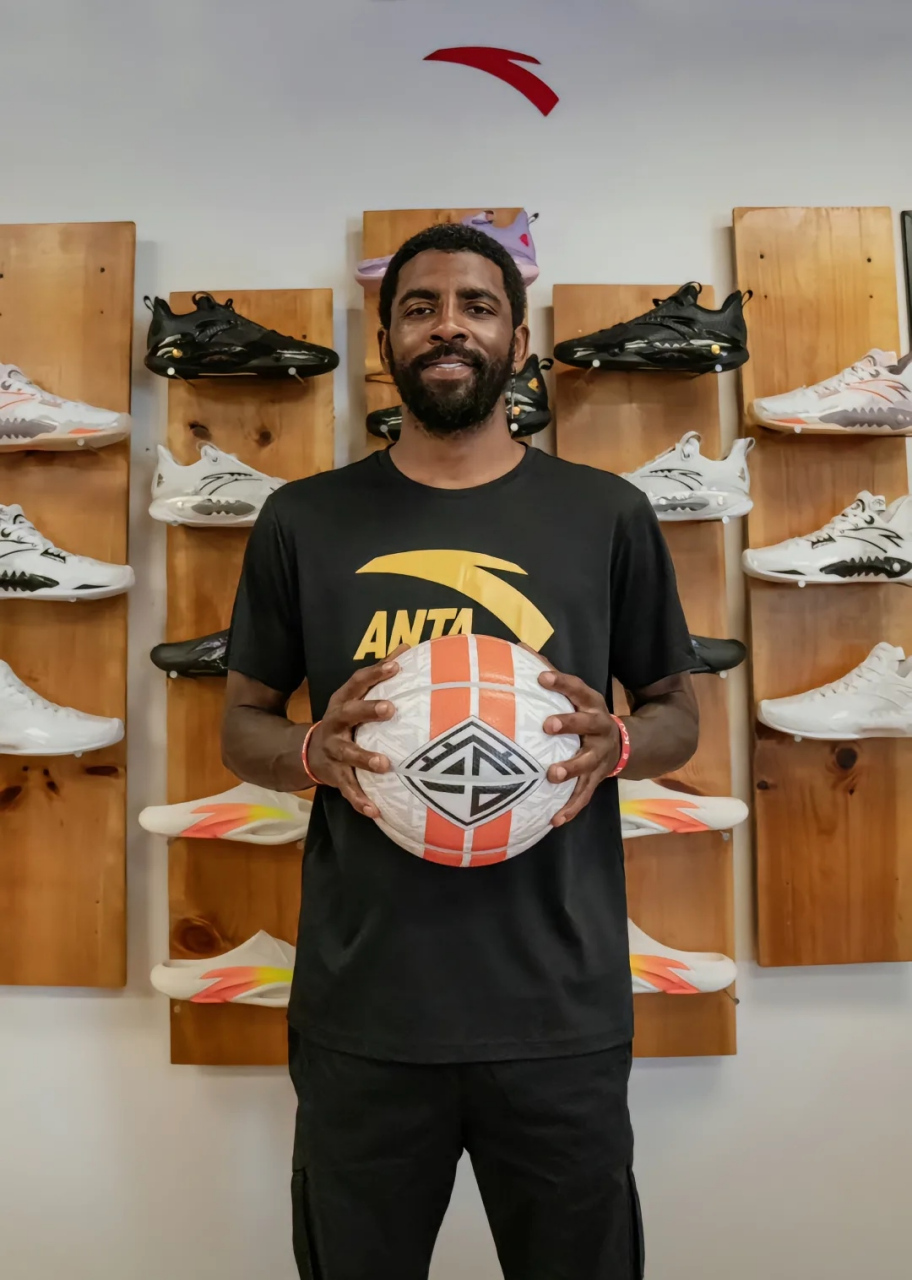 卡帅：布翁焦尔诺为现役意大利队最佳后卫，他控球能力很出色（卡帅称布翁焦尔诺是当下意大利队最佳后卫，控球能力出众）