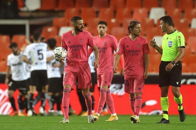 侯森：父亲一直劝我悠着点，但我没劲儿也要把精力用完给国安（侯森：父亲劝我别太拼，我宁可耗尽力气也要为国安拼到最后）