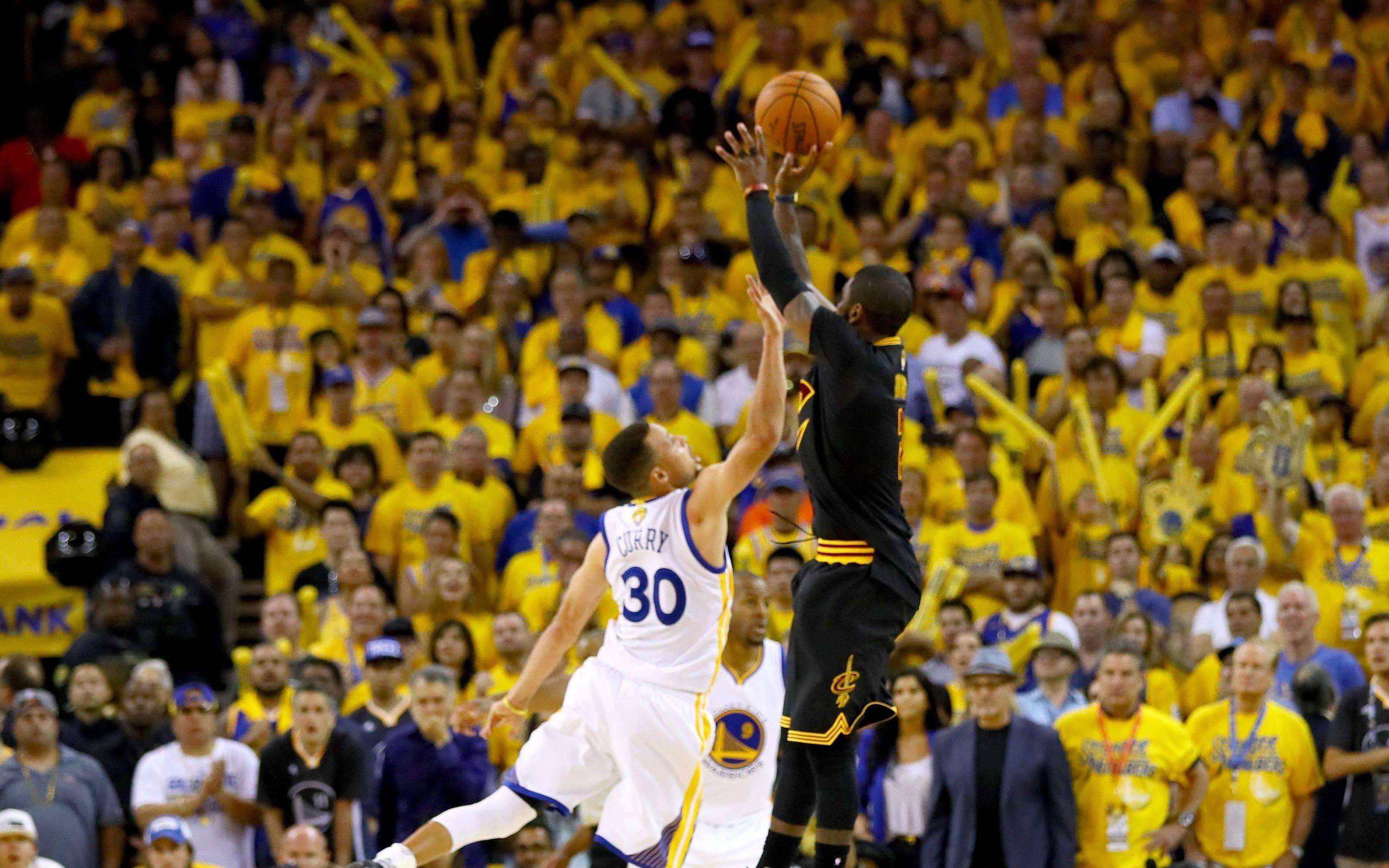 CBA比赛精彩瞬间：深圳队绝杀辽宁,（CBA高光时刻：深圳压哨绝杀辽宁）